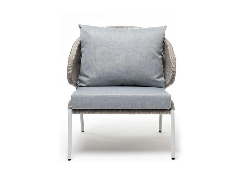 Милан кресло плетеное из роупа, каркас алюминий светло-серый (RAL7035) шагрень, роуп серый меланж круглый, ткань светло-серая