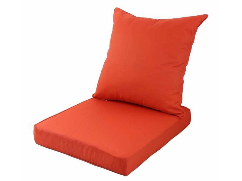 Подушка для мебели из водоотталкивающей ткани цвет красный