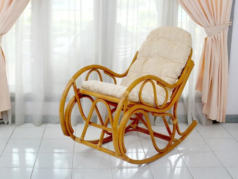 кресло-качалка из ротанга 05/04b цвет коньяк