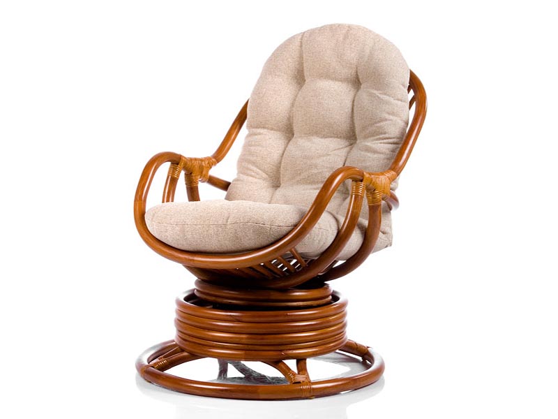 вращающаяся кресло-качалка из ротанга Kara - цвет коньяк