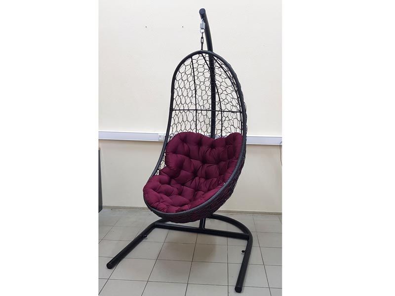 подвесное кресло Вега цвет темно-коричневый с бордовой подушкой